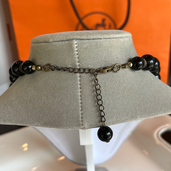Gorgeous Black Beaded Necklace - Picture 3 of 7